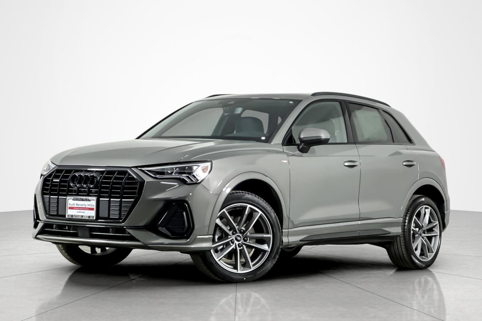 2025 Audi Q3 S Line Premium's photo