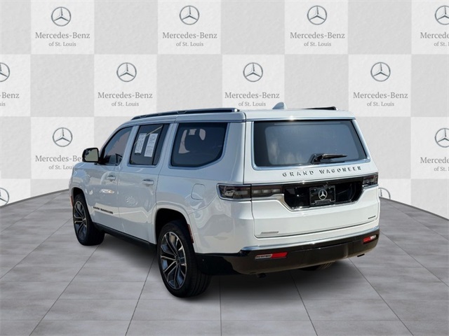 2023 Jeep Grand Wagoneer III photo 4