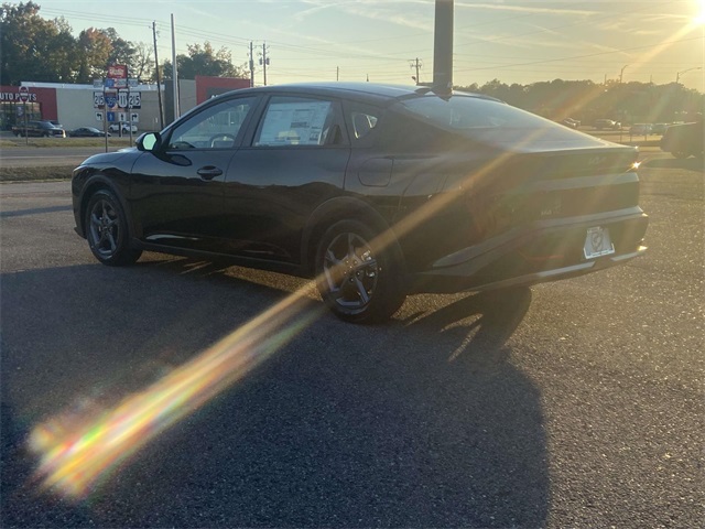 2025 Kia K4 LXS photo 4