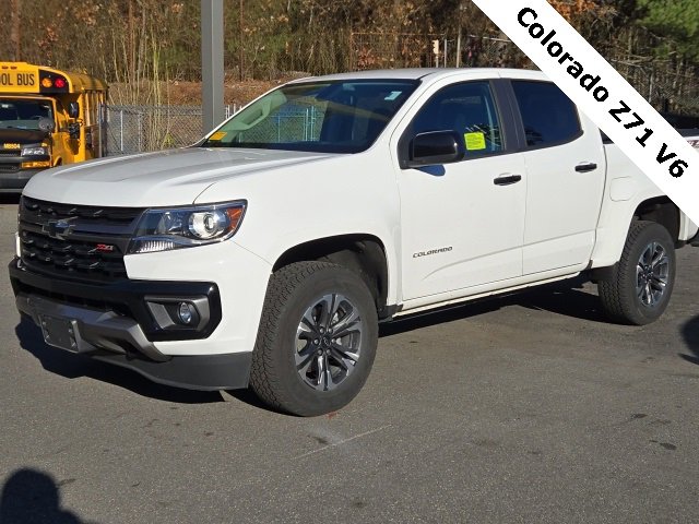 2022 Chevrolet Colorado Z71 photo 2