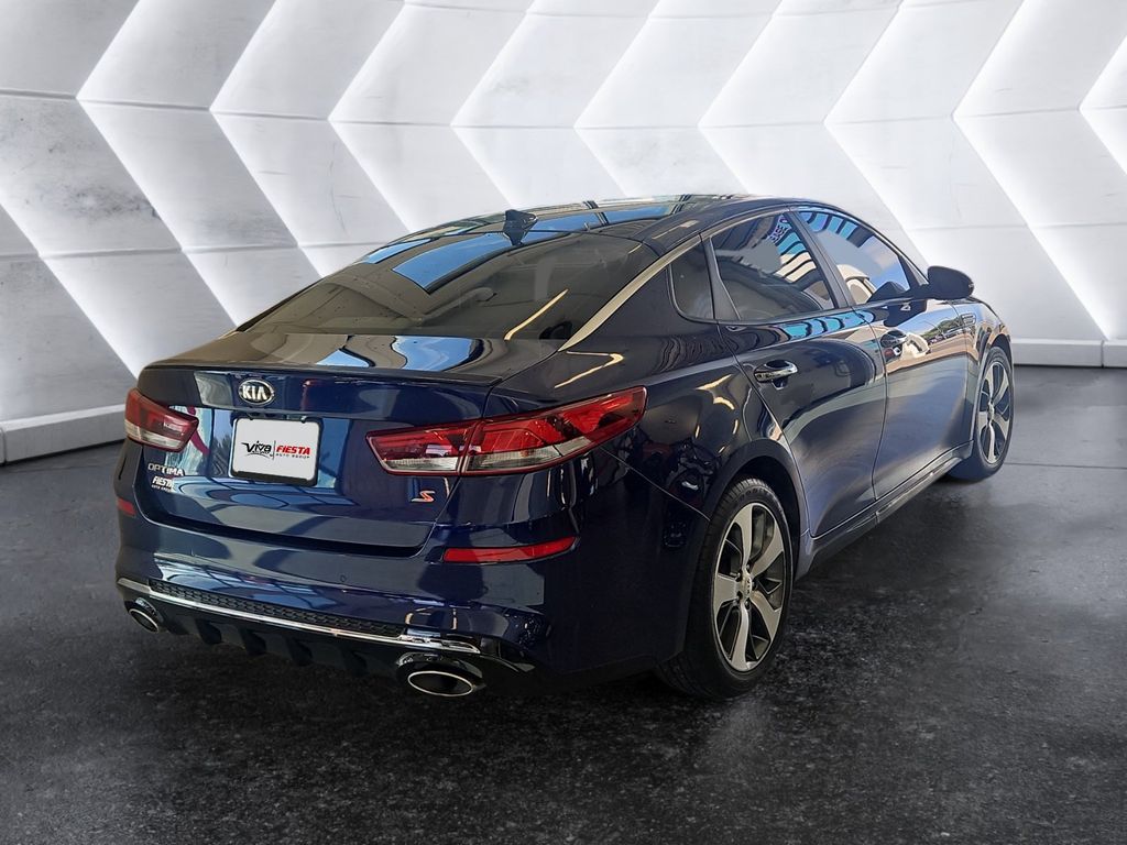 2019 Kia Optima S photo 4