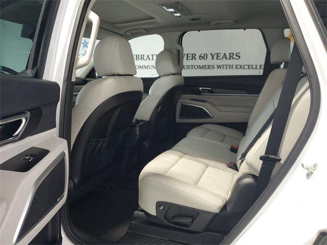 2022 Kia Telluride EX photo 21