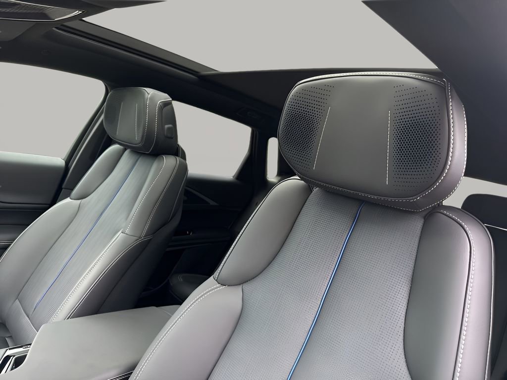 2025 Cadillac Lyriq Sport photo 29