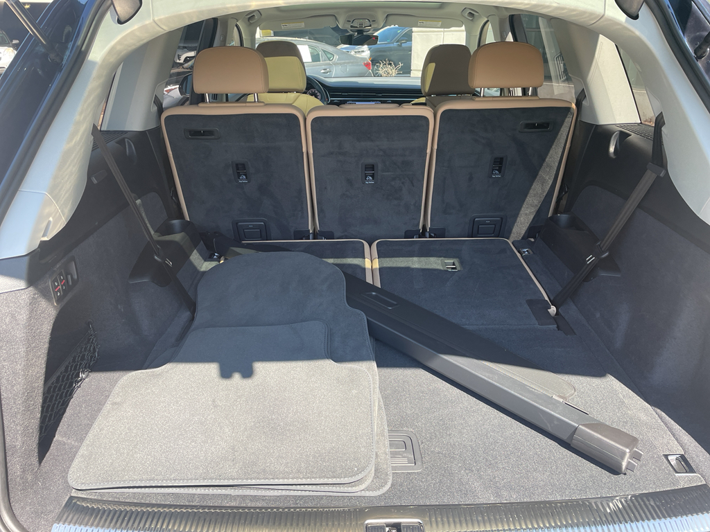 2025 Audi Q7 45 Premium Plus photo 9