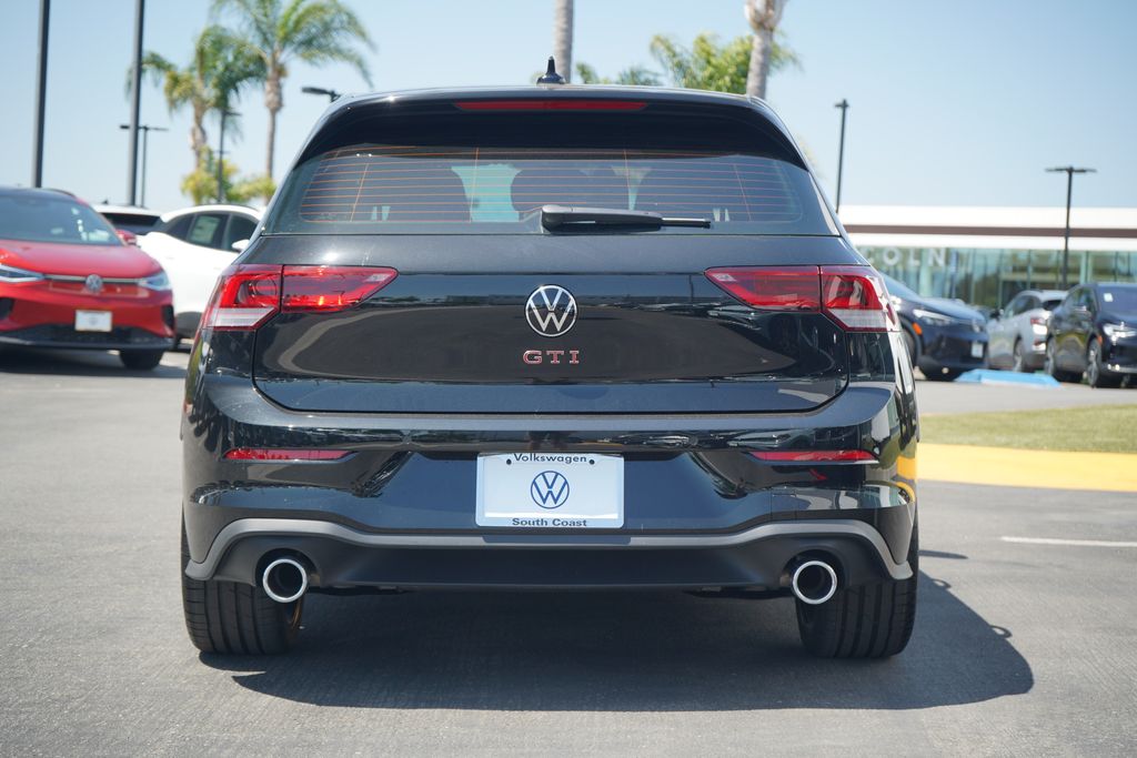 2025 Volkswagen Golf GTI Autobahn photo 4