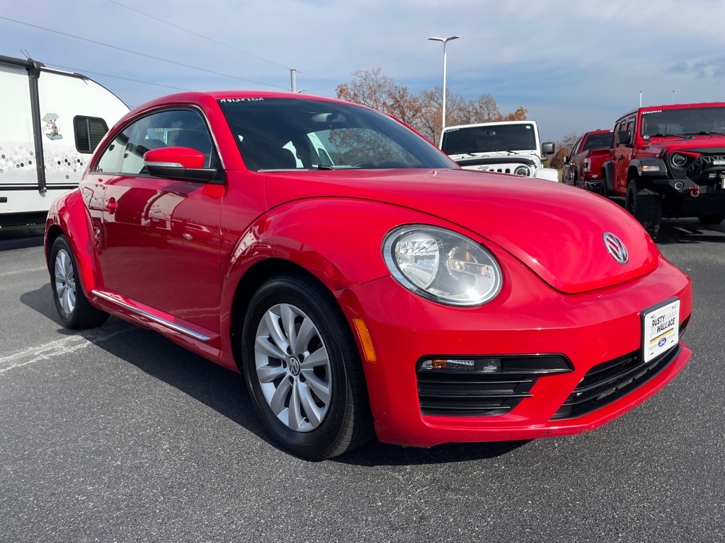 Used 2019 Volkswagen Beetle S with VIN 3VWFD7AT7KM718741 for sale in Dandridge, TN