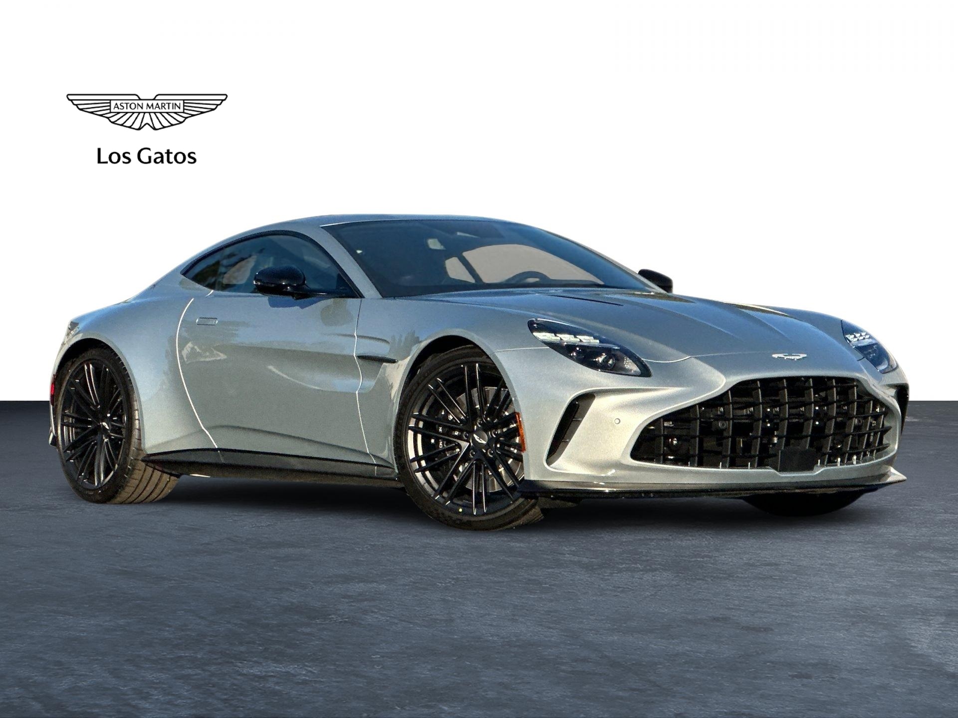 2026 Aston Martin Vantage Base's photo