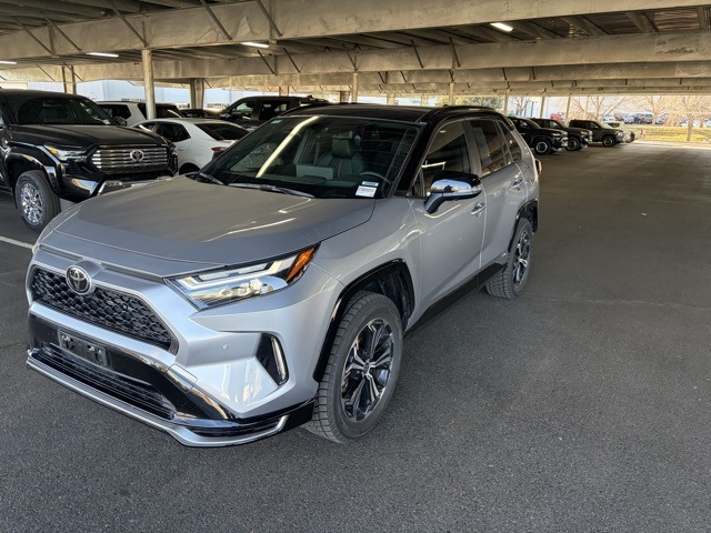 2025 Toyota RAV4 XSE's photo