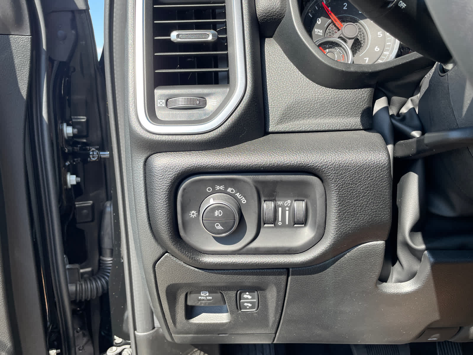 2025 Ram 1500 Big Horn photo 20