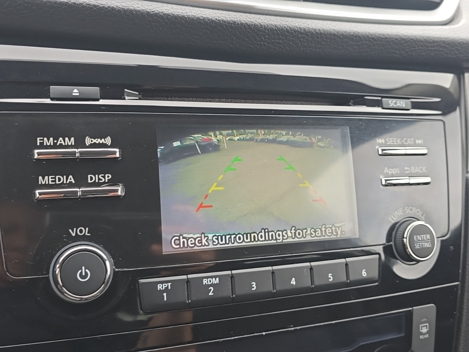 2016 Nissan Rogue SV photo 22