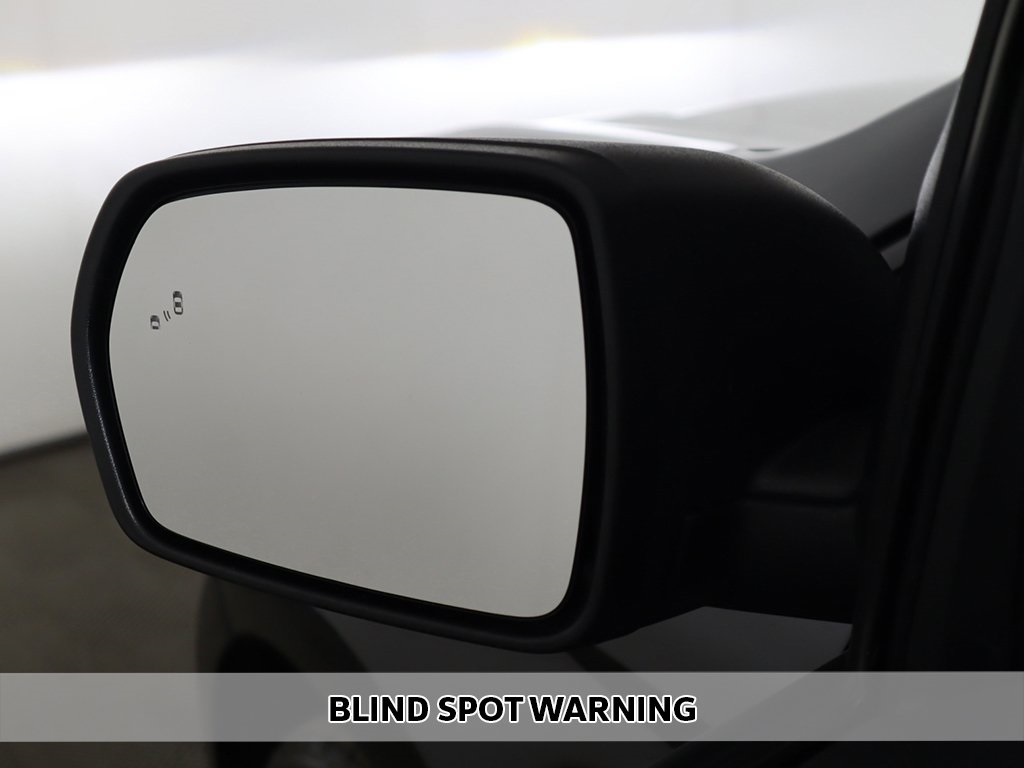 2022 Ford Edge SE photo 3