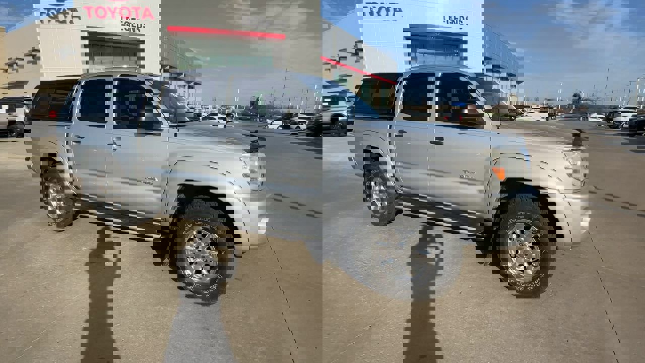 Used 2010 Toyota Tacoma PreRunner with VIN 5TEJU4GN0AZ674801 for sale in Kansas City