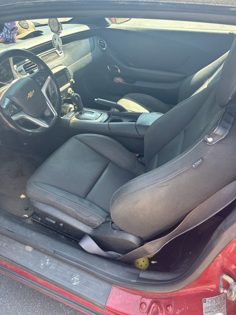 2015 Chevrolet Camaro 1LT photo 2
