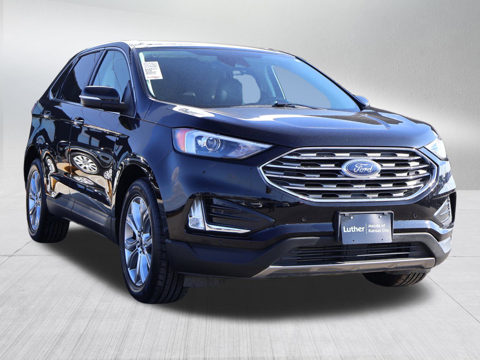 2024 Ford Edge Titanium's photo