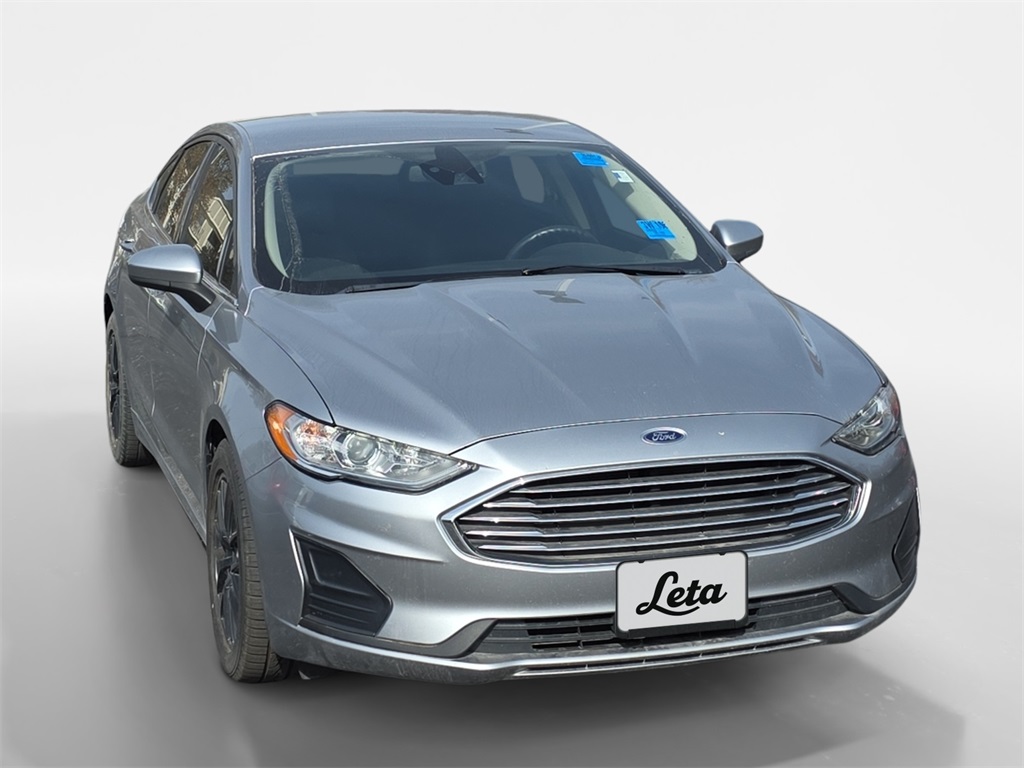 2020 Ford Fusion SE photo 4