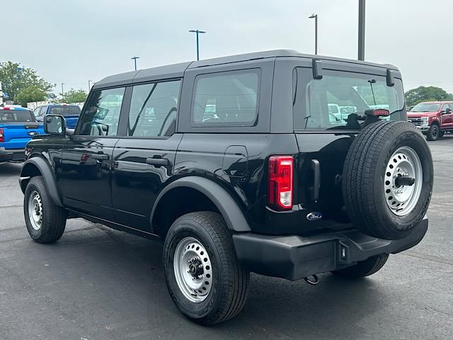 2025 Ford Bronco Base photo 4