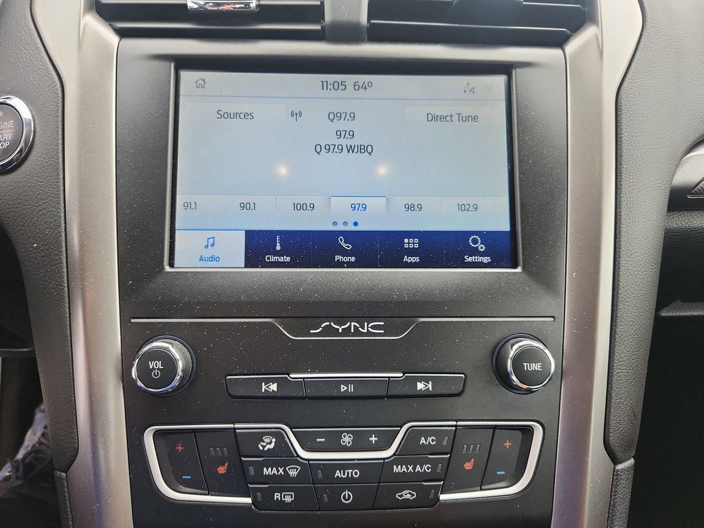 2020 Ford Fusion SE photo 18