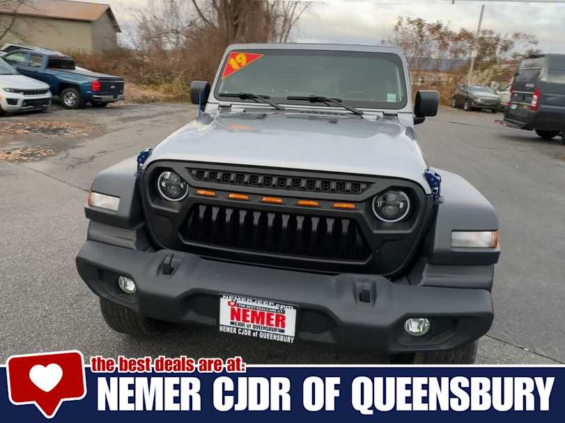 2019 Jeep Wrangler Unlimited Sport S photo 2