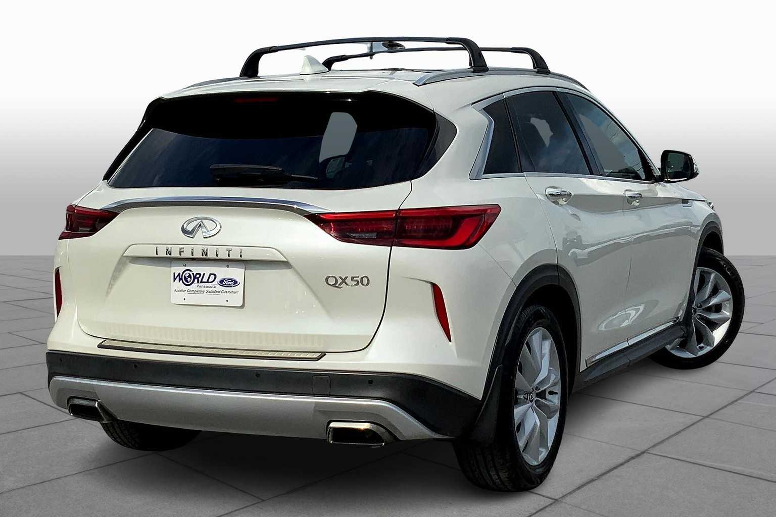 2019 Infiniti QX50 Essential photo 12