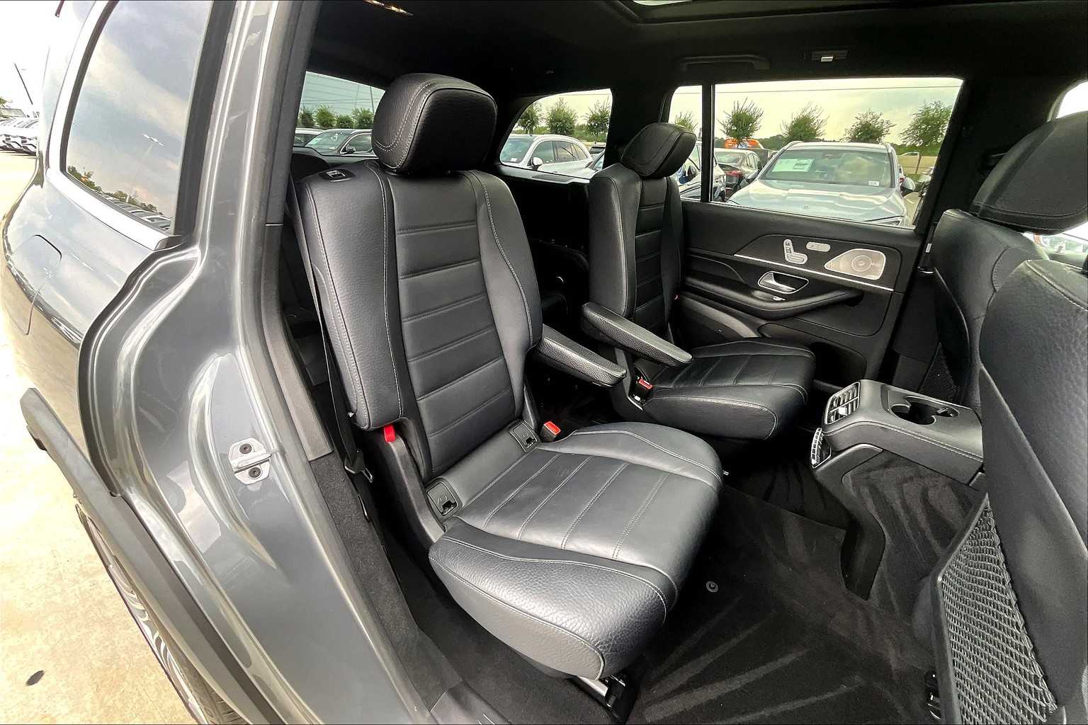 2022 Mercedes Benz GLS 450 4MATIC photo 17