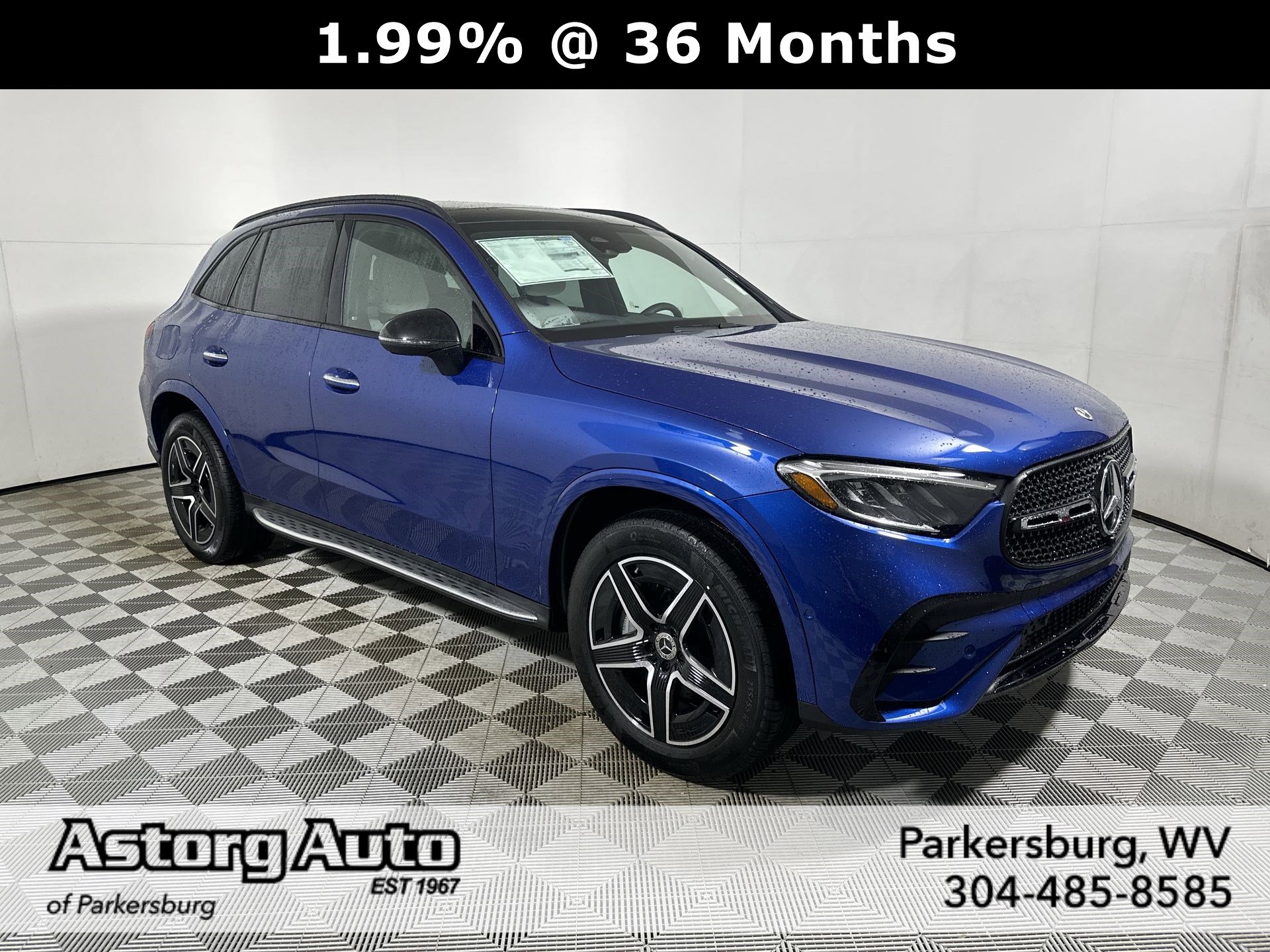 2025 Mercedes-Benz GLC Base's photo