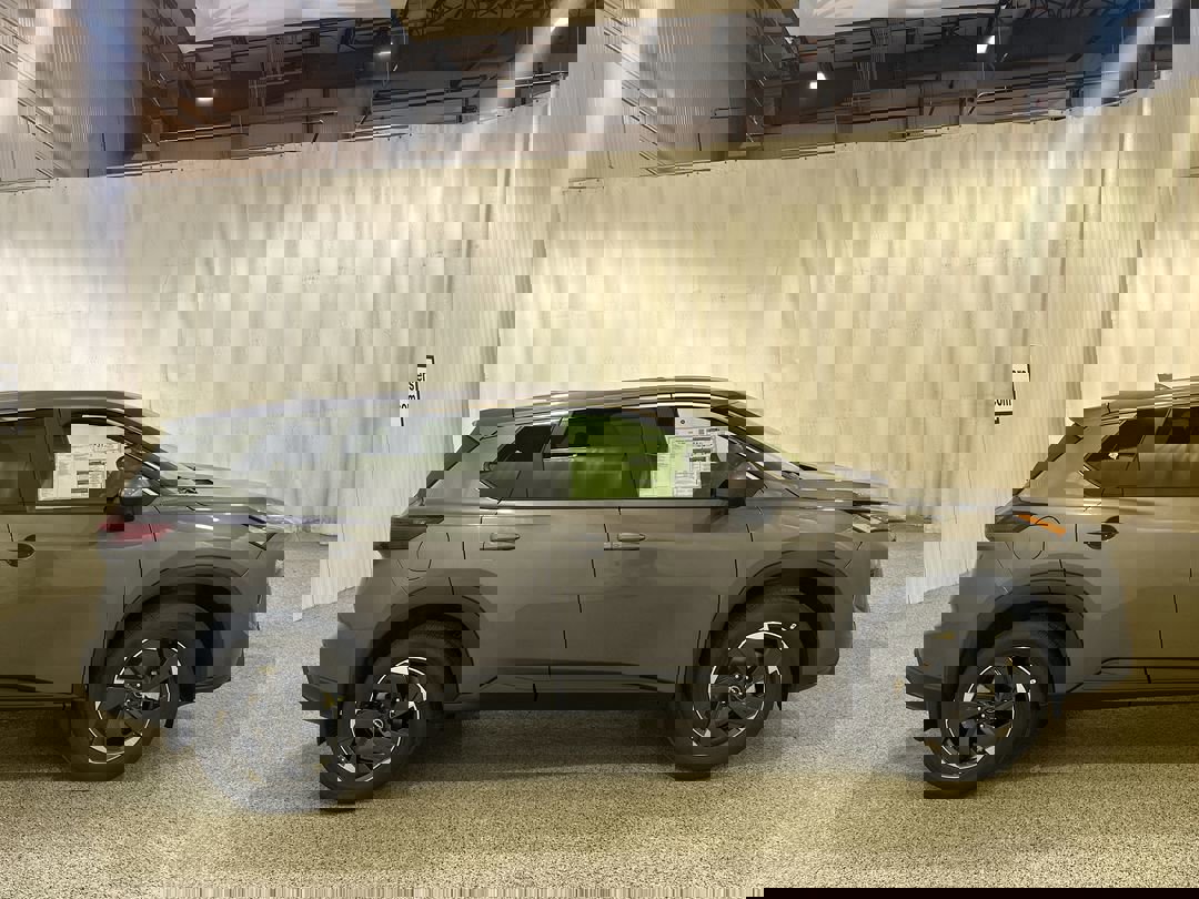 2026 Nissan Rogue SV photo 2