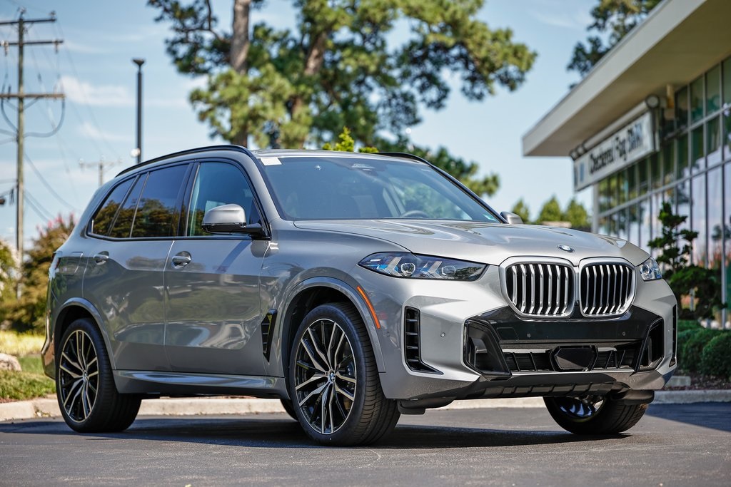 New 2026 Skyscraper Gray Metallic BMW xDrive40i image 1