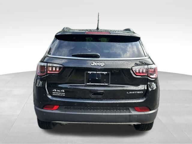 2023 Jeep Compass Limited photo 4