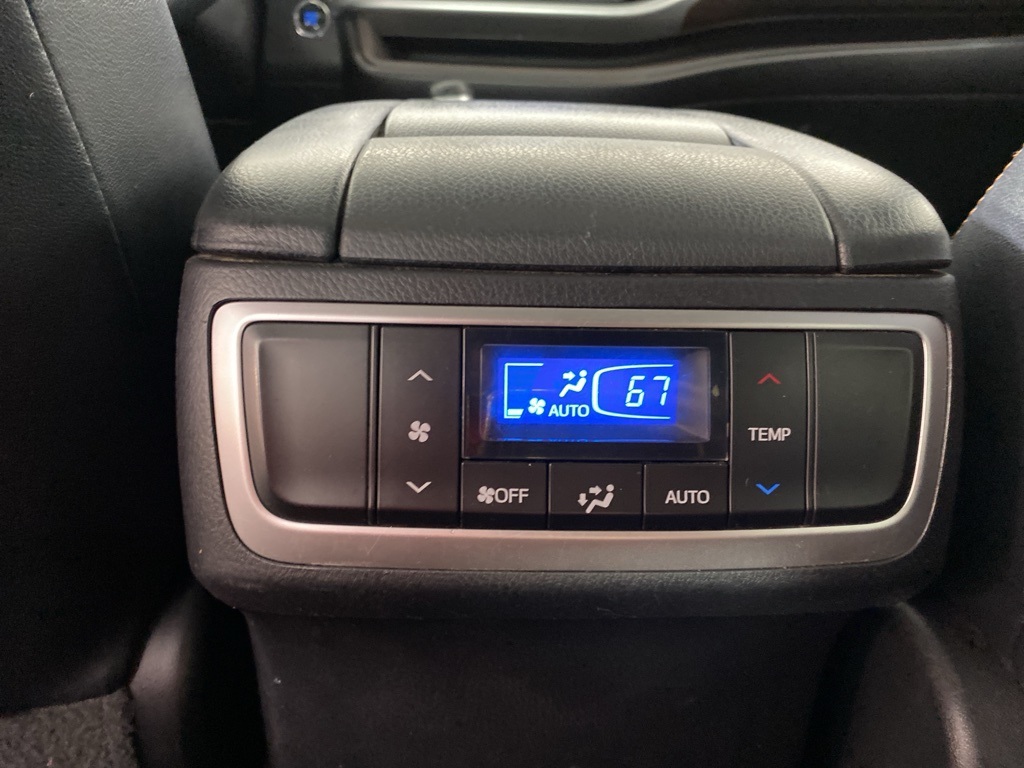 2016 Toyota Highlander Limited photo 30