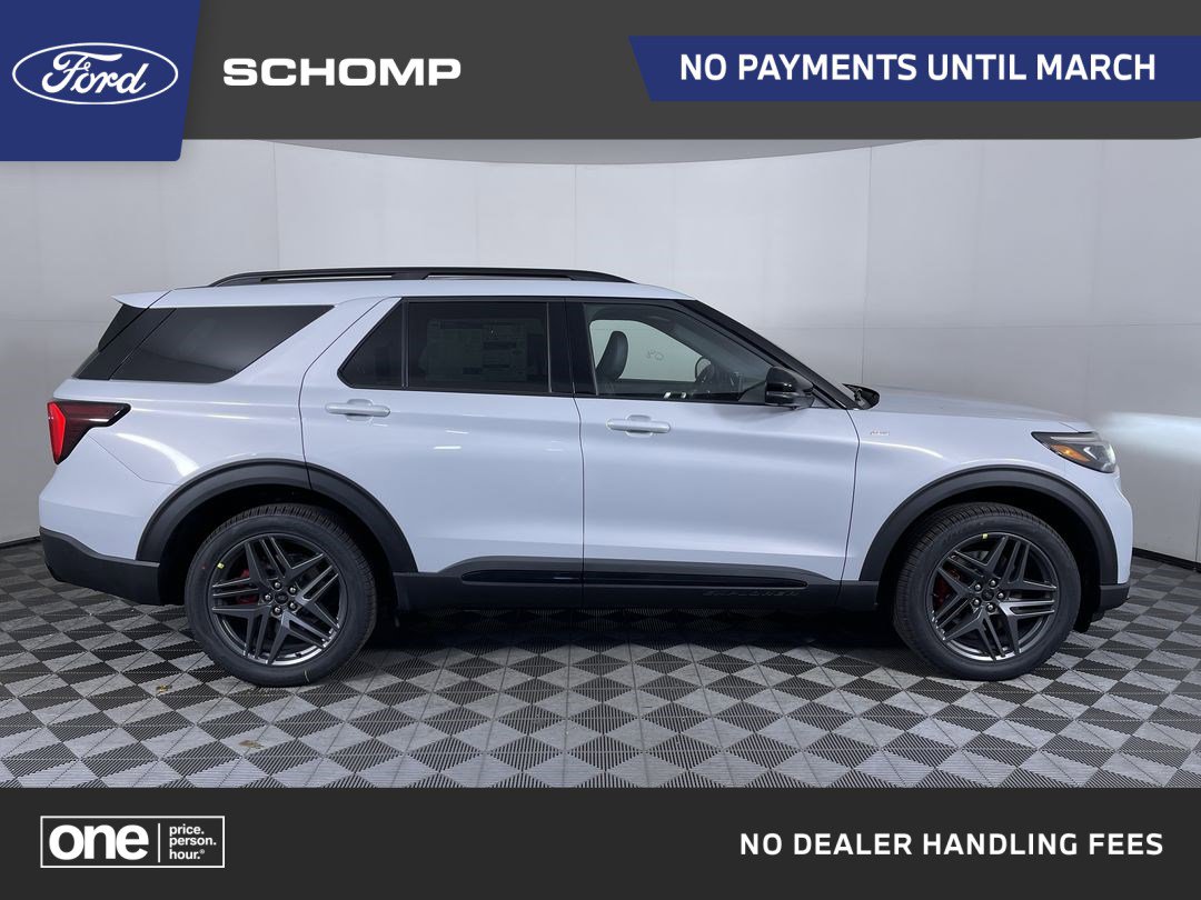 2026 Ford Explorer ST-LINE's photo