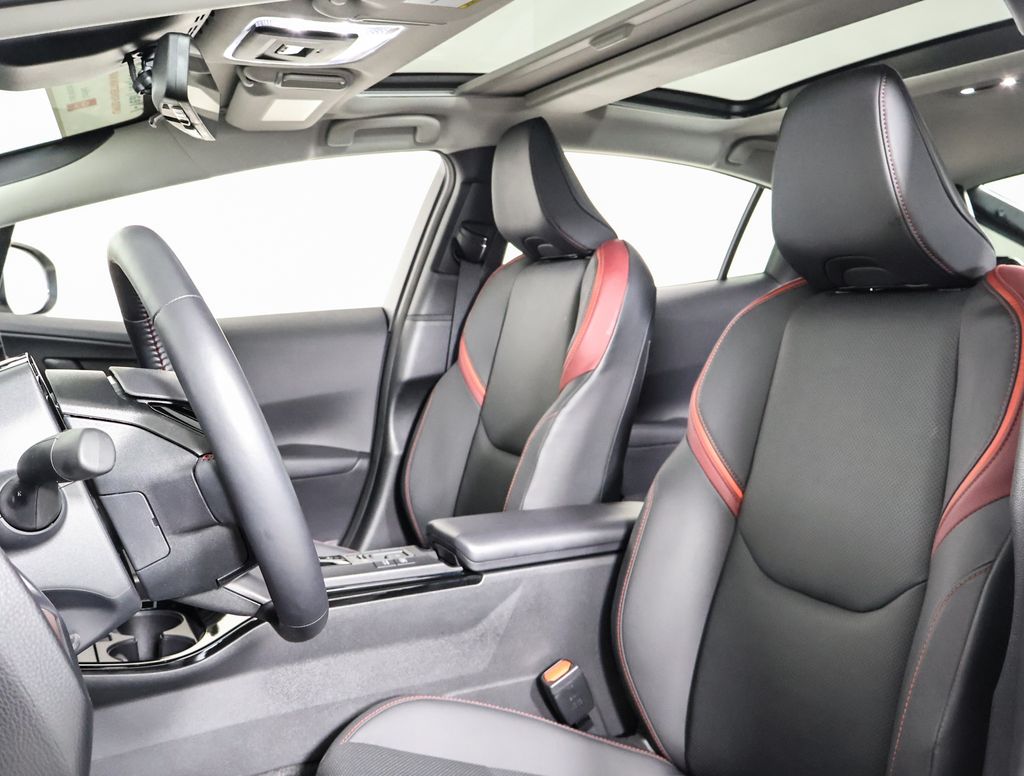 2024 Toyota Prius Prime XSE Premium photo 7