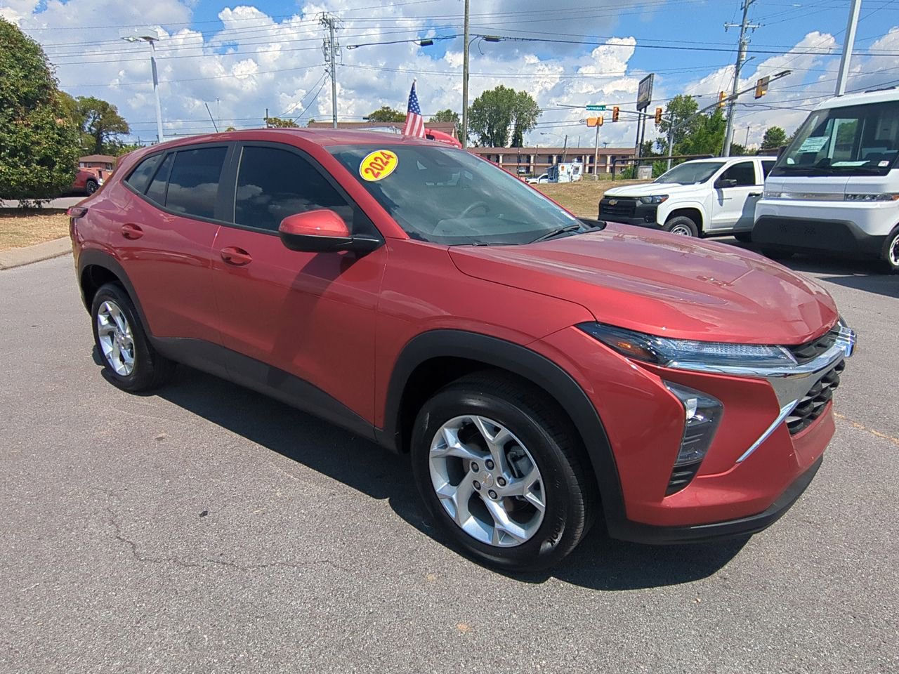 2024 Chevrolet Trax LS photo 2