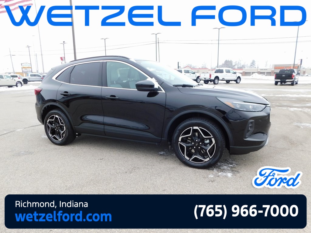 2026 Ford Escape Platinum's photo