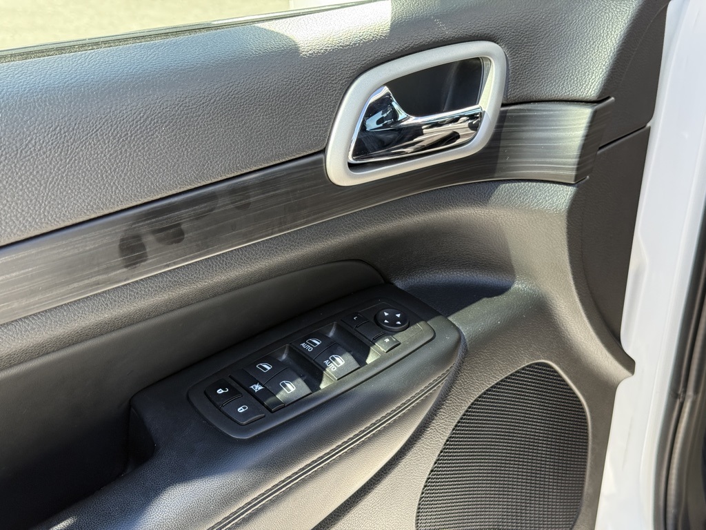 2021 Jeep Grand Cherokee Laredo X photo 11
