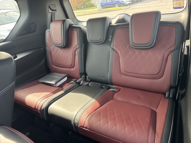 2026 Infiniti QX80 photo 7