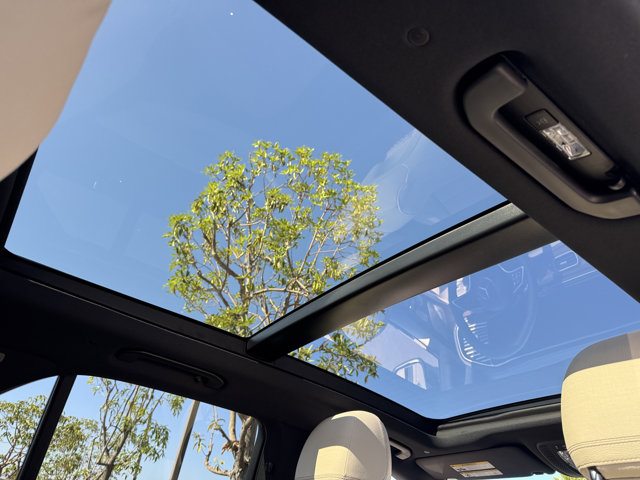 2026 Mercedes Benz GLE 350 4MATIC photo 3