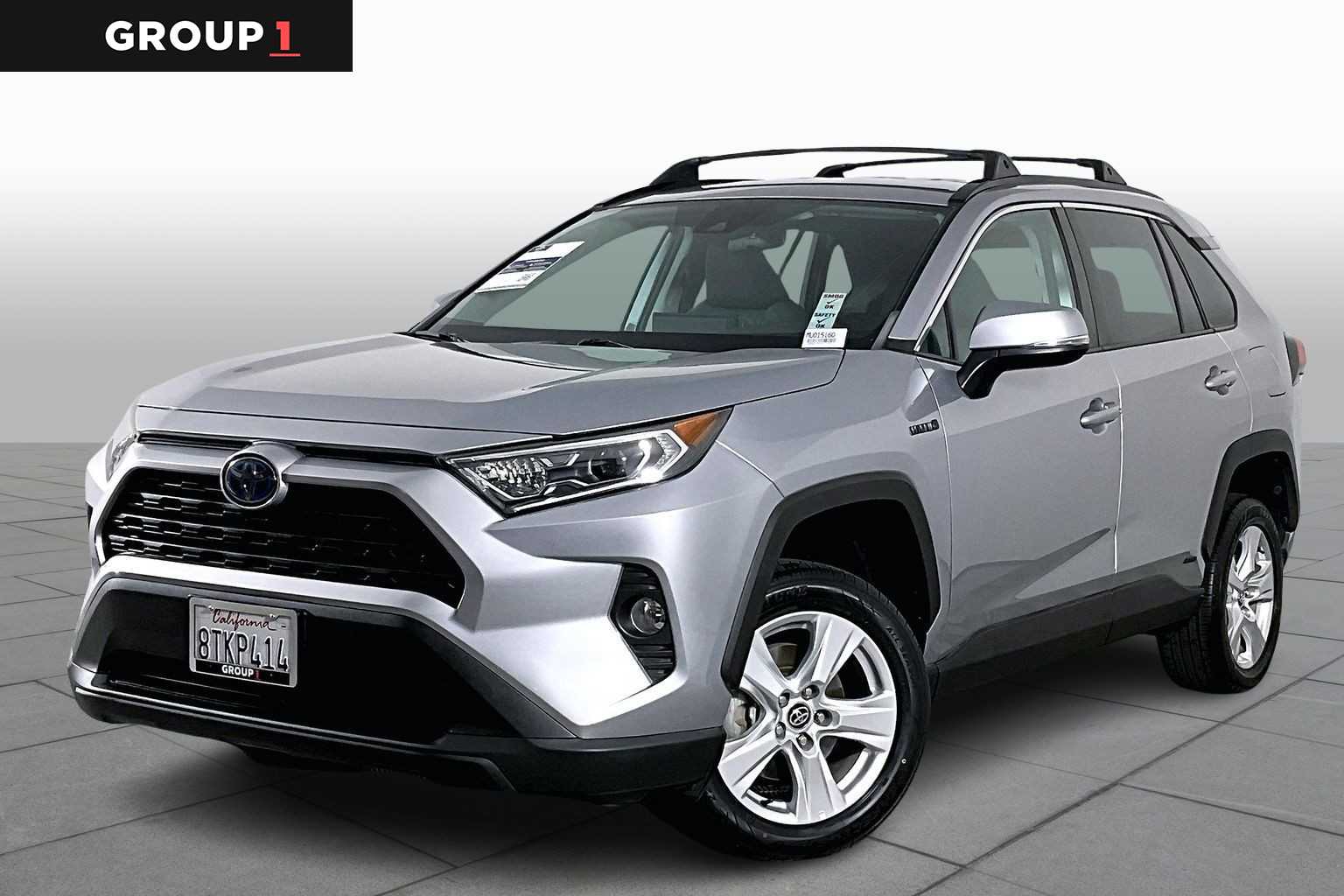 2021 Toyota RAV4 XLE's photo
