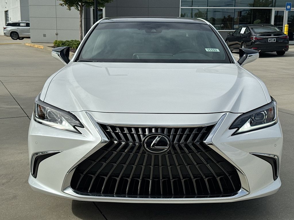 2025 Lexus ES 350 photo 4