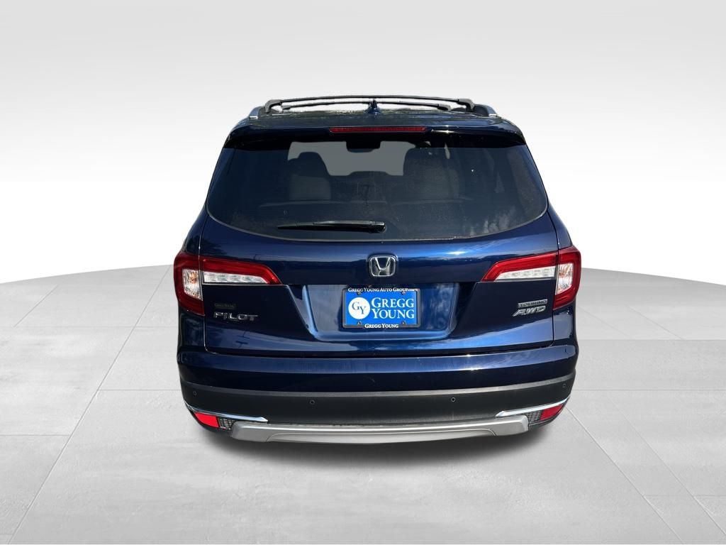 2020 Honda Pilot Touring photo 2