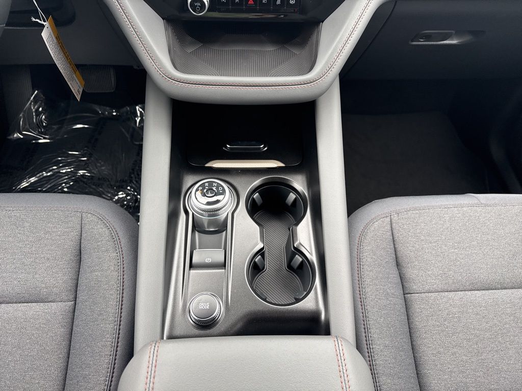 2025 Ford Explorer photo 29