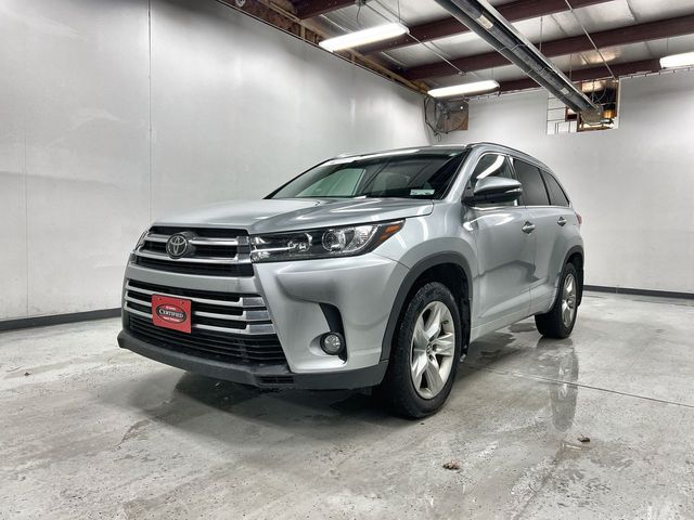 2018 Toyota Highlander Limited's photo
