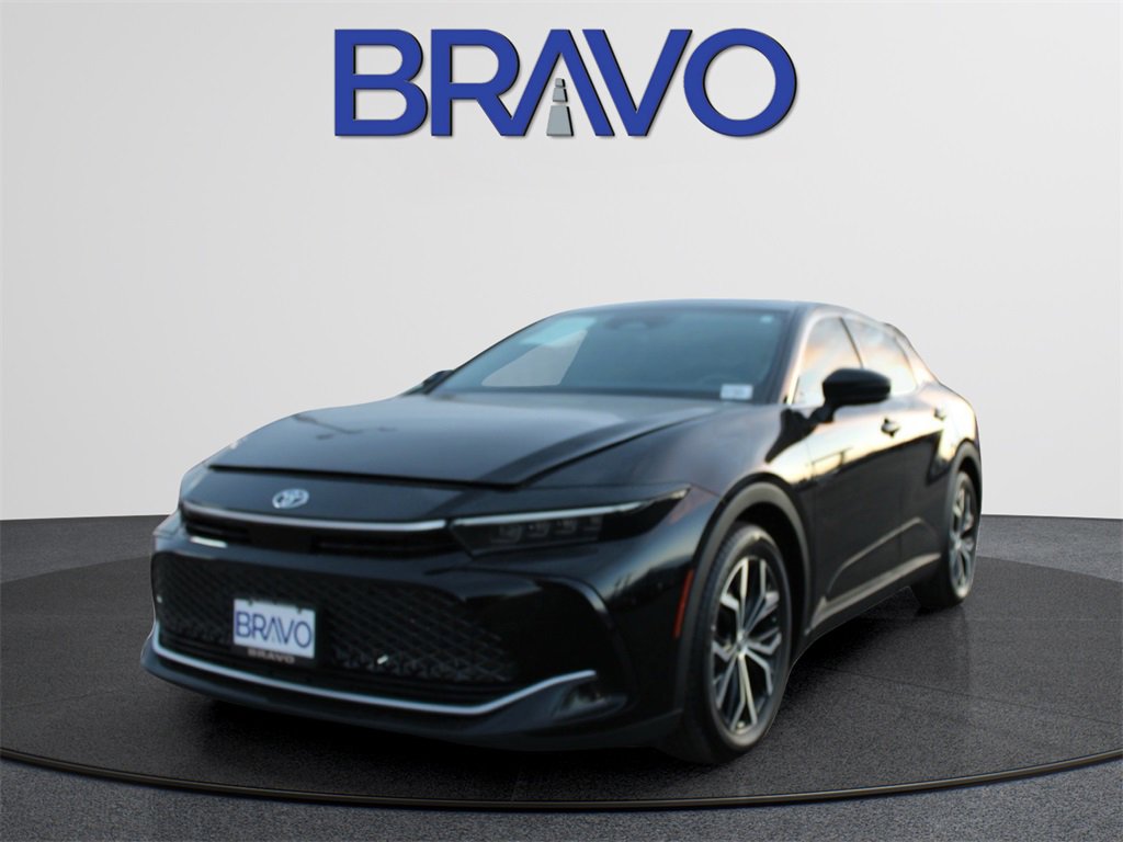 2023 Toyota Crown Limited's photo