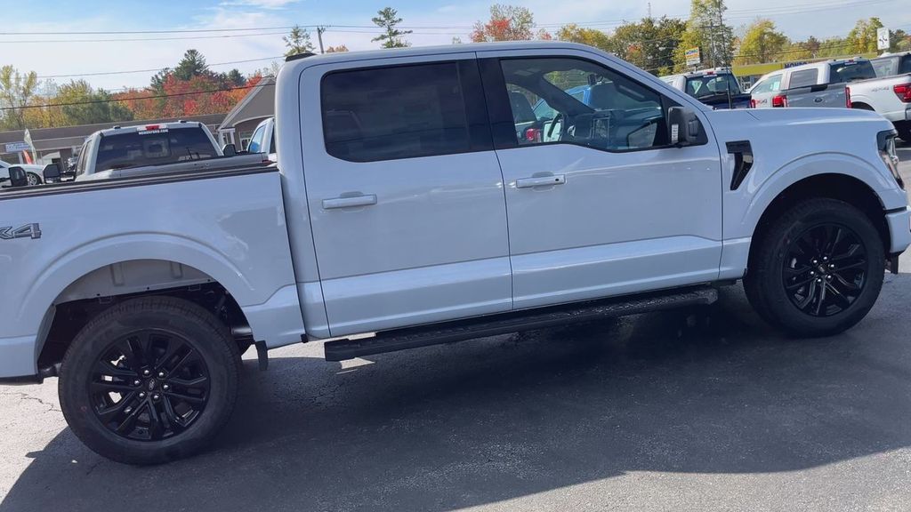 2025 Ford F-150 XLT photo 4
