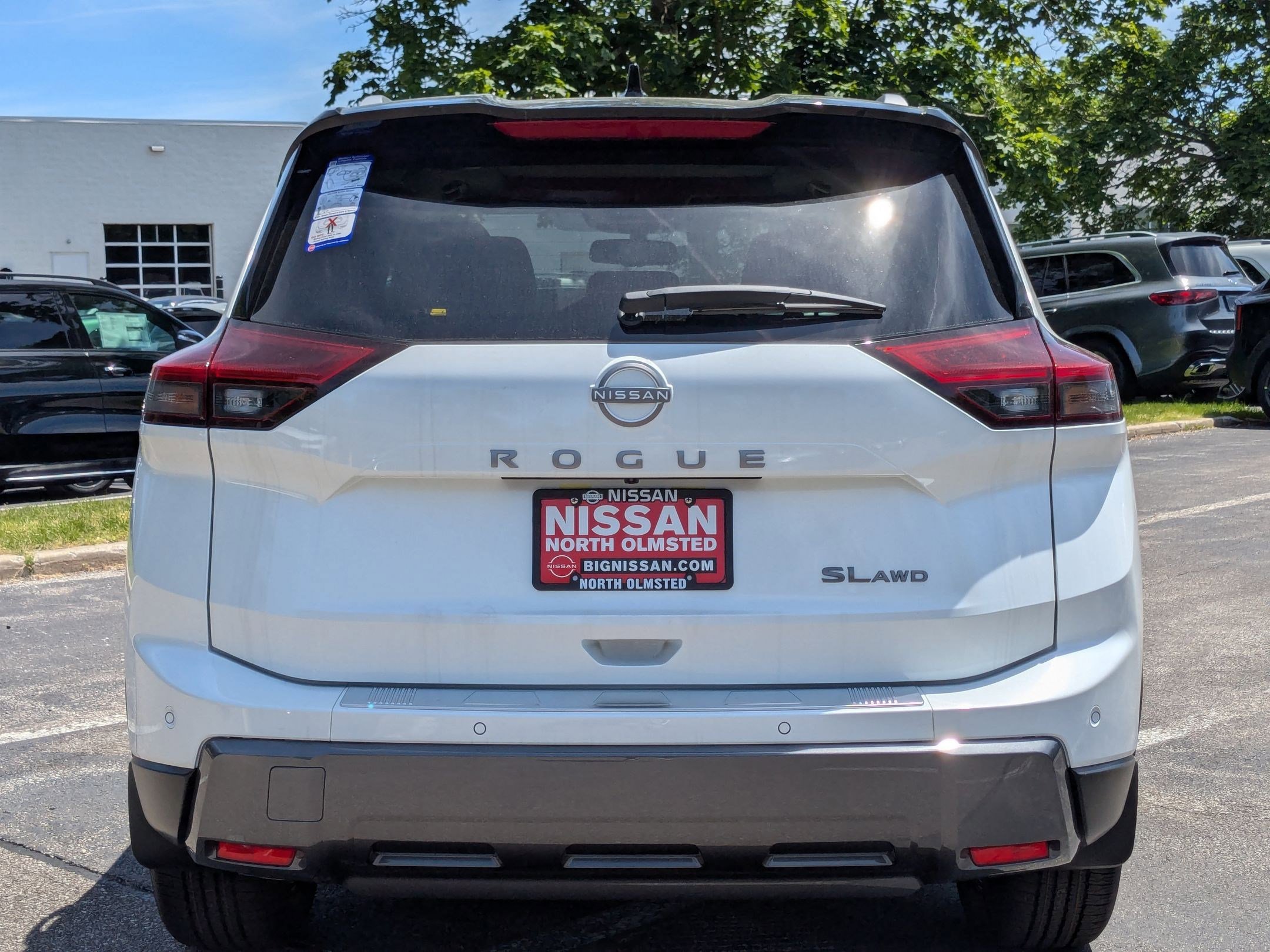 2025 Nissan Rogue SL photo 7