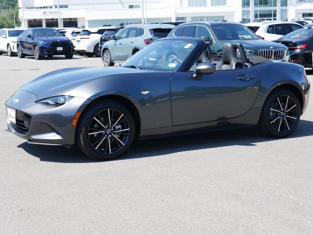 2025 Mazda MX-5 Miata Miata Grand Touring photo 3