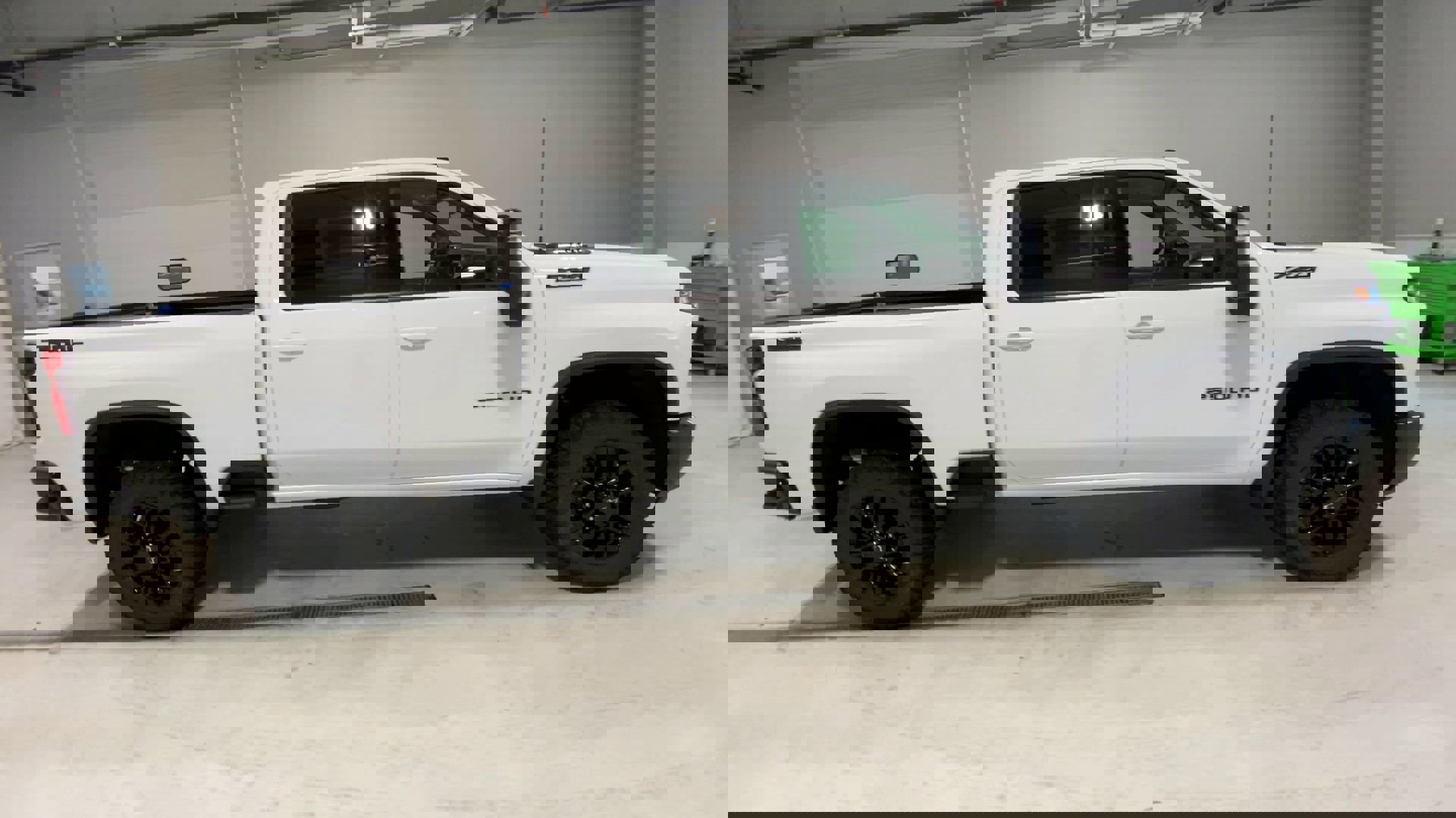 2025 Chevrolet Silverado 2500HD LTZ photo 8