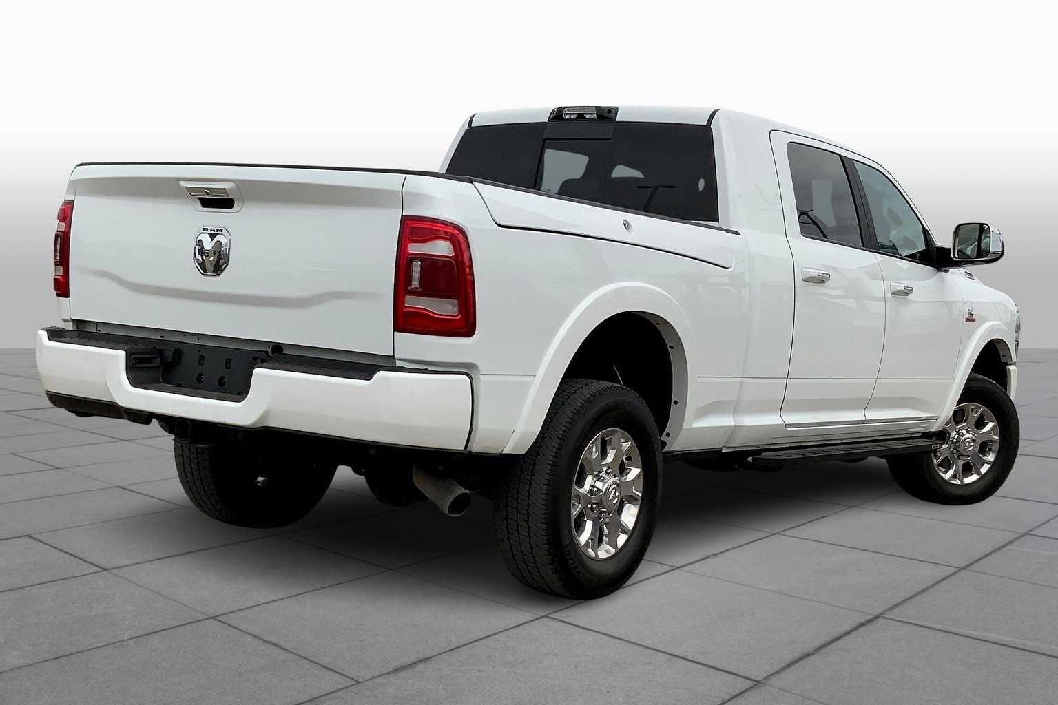 2022 Ram 2500 Laramie photo 11