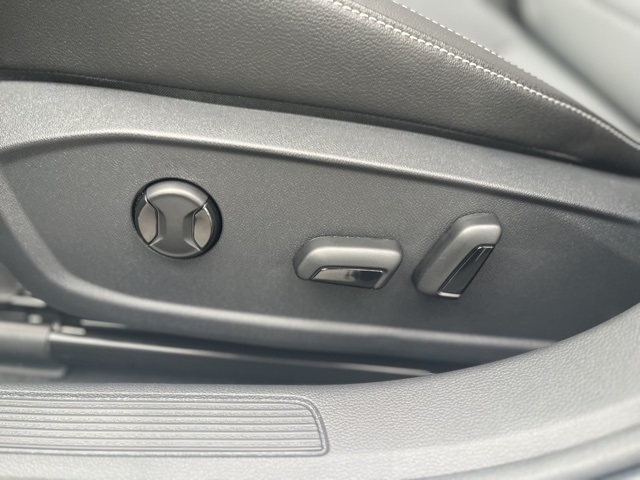 2026 Volkswagen Jetta SE photo 30
