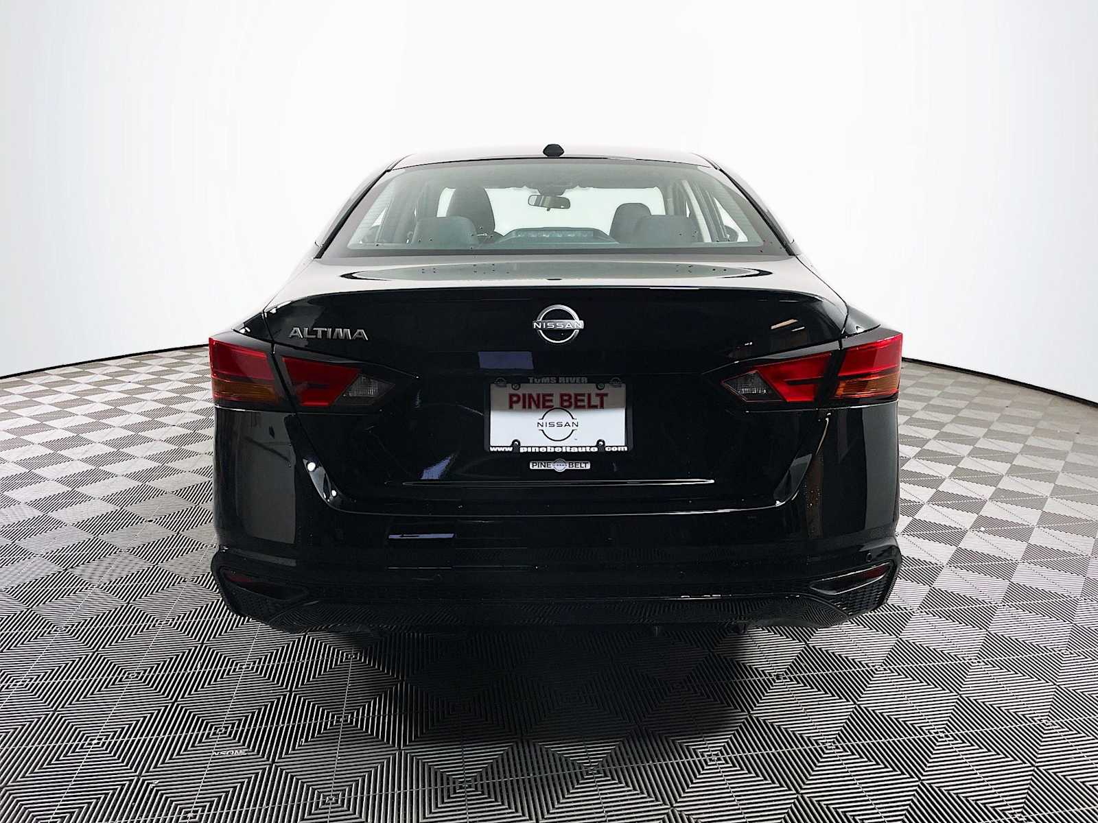 2025 Nissan Altima S photo 4