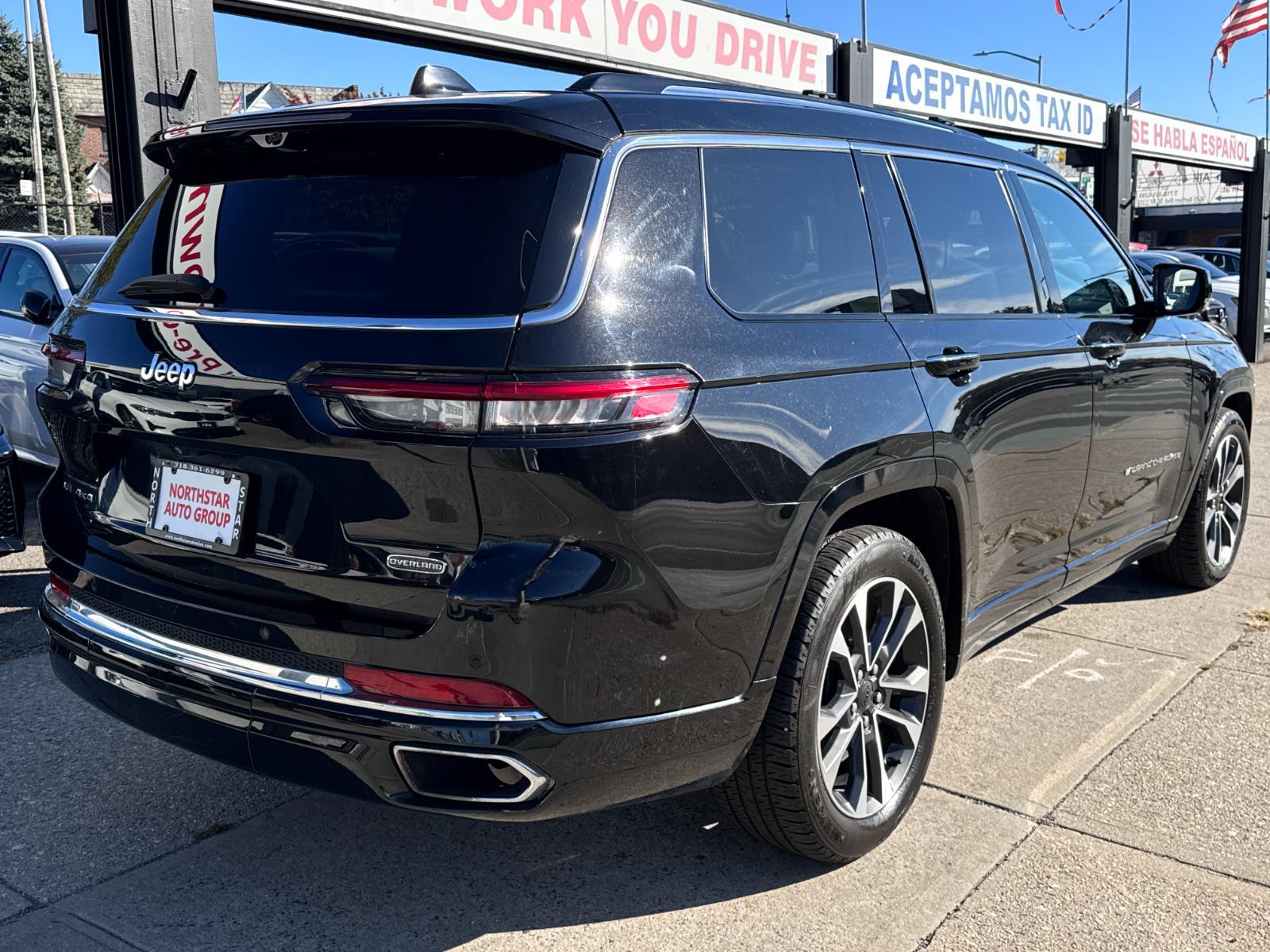 2022 Jeep Grand Cherokee Overland photo 4